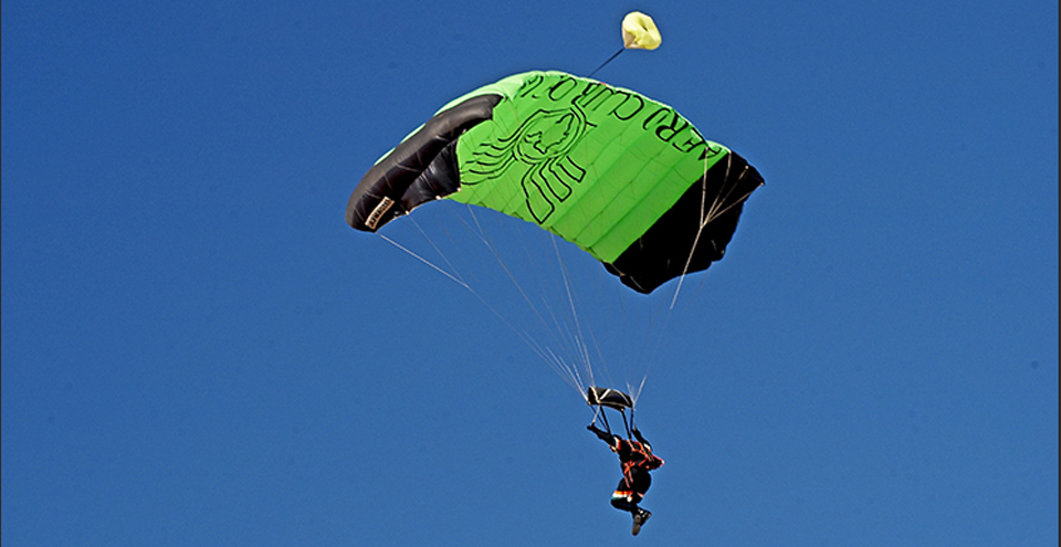 पैराग्लाइडिंग