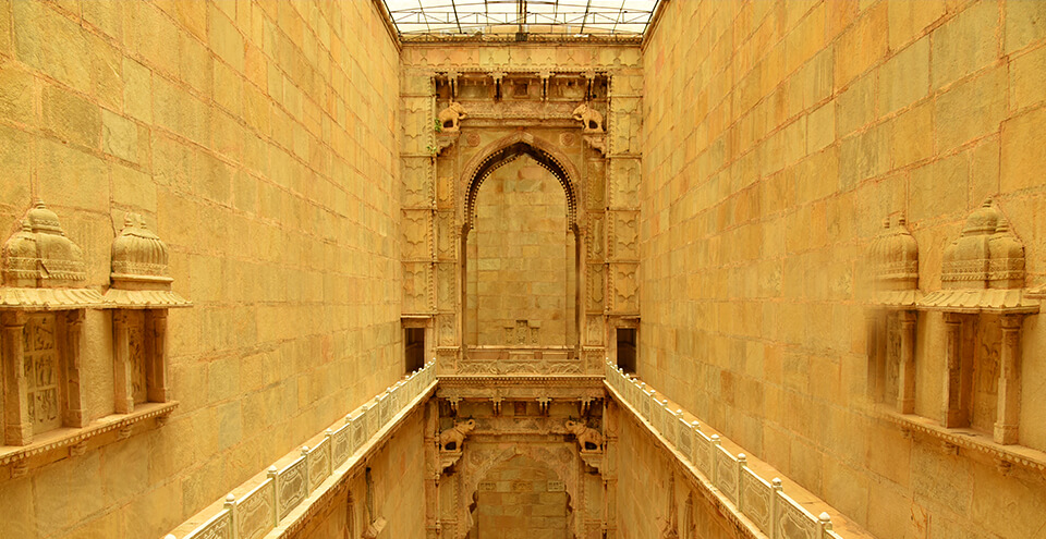 रानी जी की बावड़ी