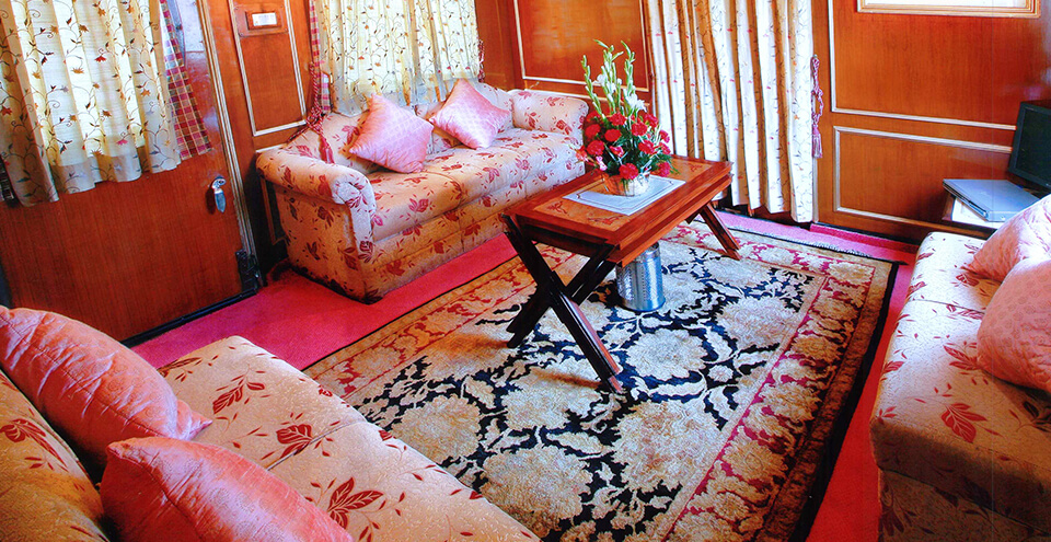 पैलेस ऑन व्हील्स