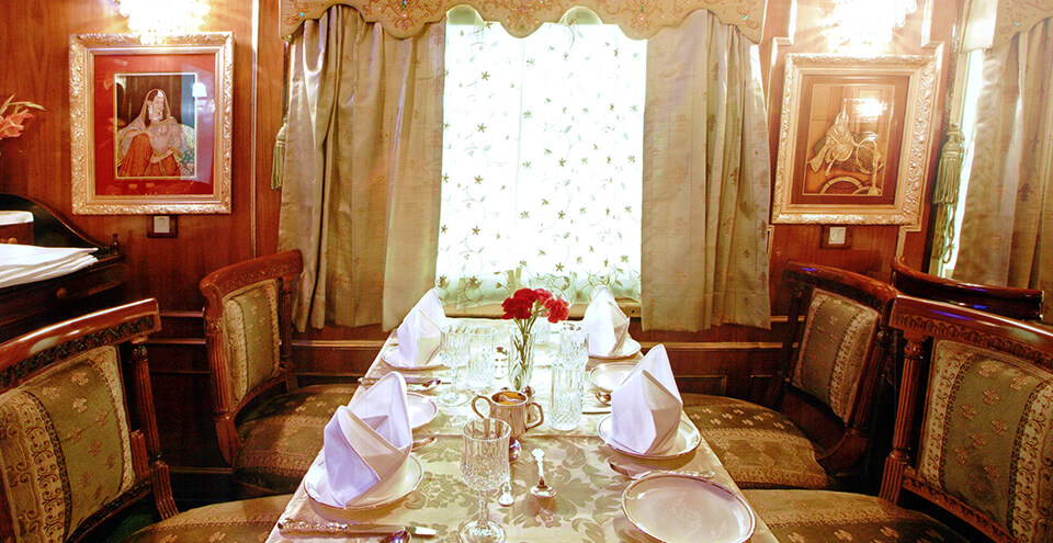 पैलेस ऑन व्हील्स