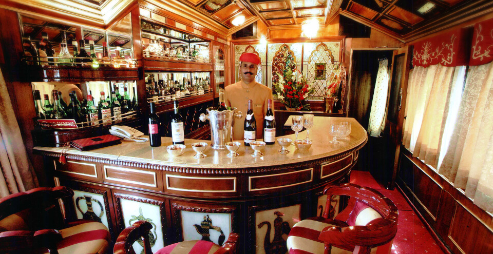 पैलेस ऑन व्हील्स