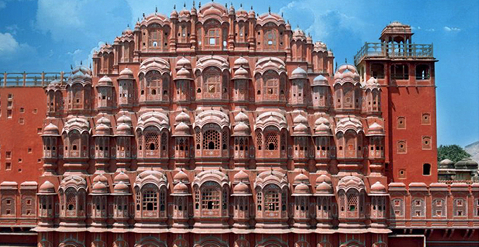 Image of Hawa Mahal palace (Palace of the Winds) in Jaipur, Rajasthan, India .-HT950487-Picxy