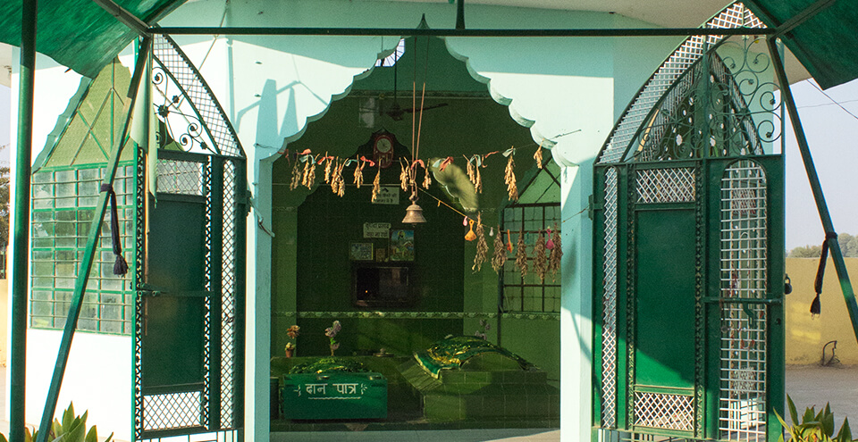 लैला मजनूं का मज़ार