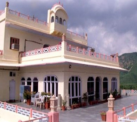 शानदार आवास